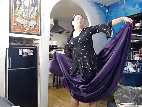 Helen1974 online show from 12.19.24