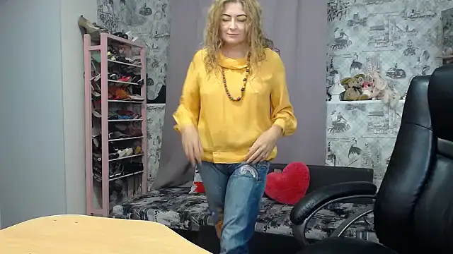 Helen1974 online show from 10.06.25