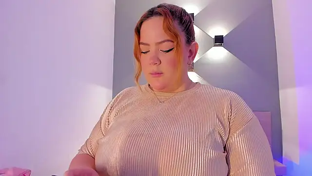 sophiarossee  online show from 02.22.25