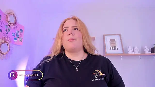 sophiarossee  online show from 03.22.25