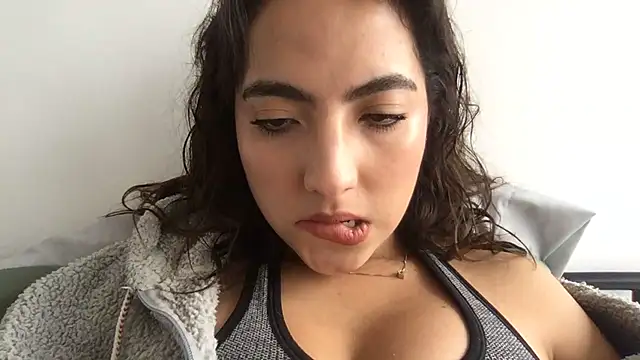 Sophi  a online show from 04.19.26