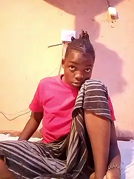 cute naimah online show from 10.12.25