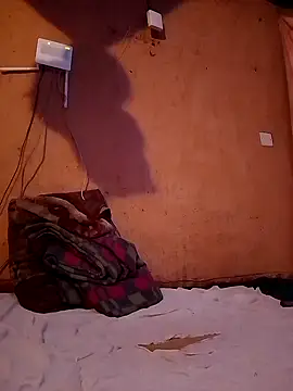 cute naimah online show from 10.21.25