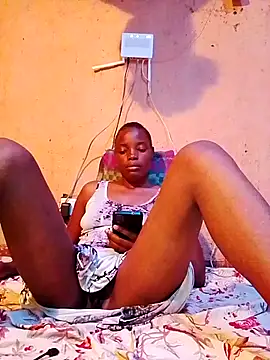 cute naimah online show from 11.19.25