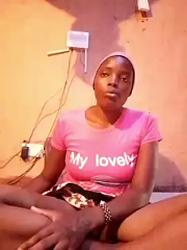 cute naimah online show from 11.20.25