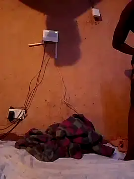 cute naimah online show from 11.24.25