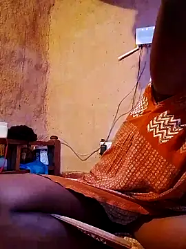 cute naimah online show from 11.30.25