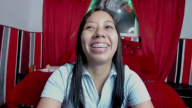 sexylaurita online show from 02.28.25