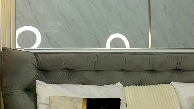 MiaCharm online show from 04.02.26