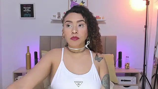 Zoe Gruber online show from 11.14.25