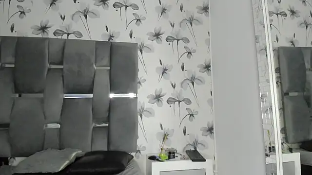 Snapshot of Ehotloveaxxx chatting on 12.24.24 Ehotloveaxxx online show from 12.24.24