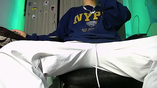 Snapshot of zacwatson_ chatting on 01.20.25 zacwatson  online show from 01.20.25