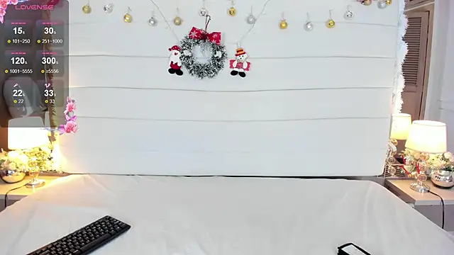 Snapshot of Lilly_2809_ chatting on 12.24.24 Lilly 2809 online show from 12.24.24