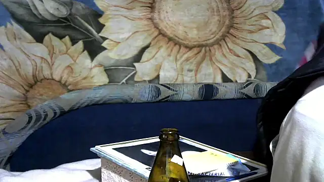 wLESLYMOSw online show from 03.08.26