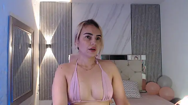 Snapshot of ashley__tylor chatting on 05.18.26 ashley tylor online show from 05.18.26