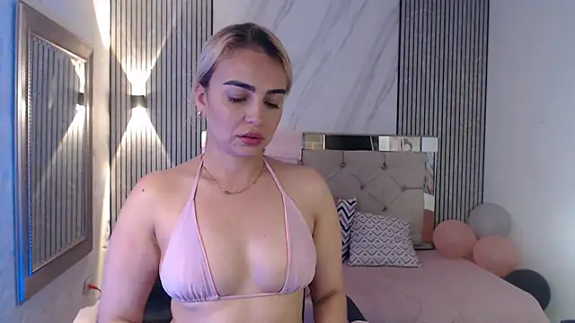 Snapshot of ashley__tylor chatting on 05.18.26 ashley tylor online show from 05.18.26