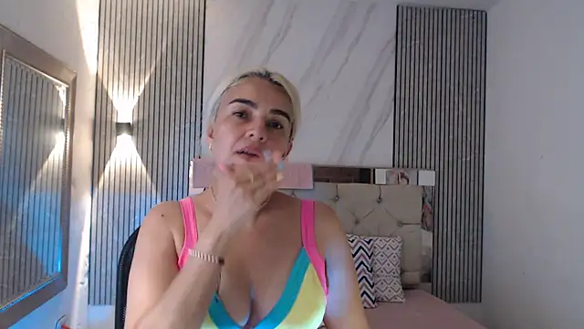 ashley  tylor online show from 07.22.26