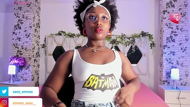 EmmaSanzz  online show from 02.03.25