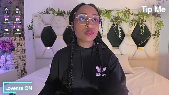 EmmaSanzz  online show from 03.01.25