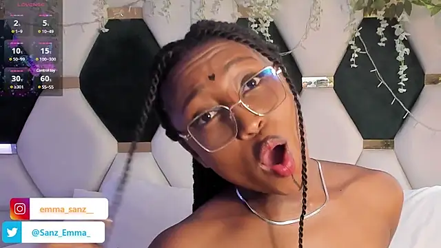 EmmaSanzz  online show from 03.06.25