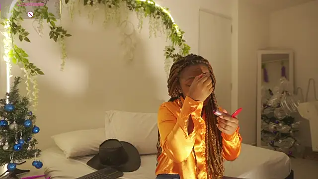 EmmaSanzz  online show from 11.29.25