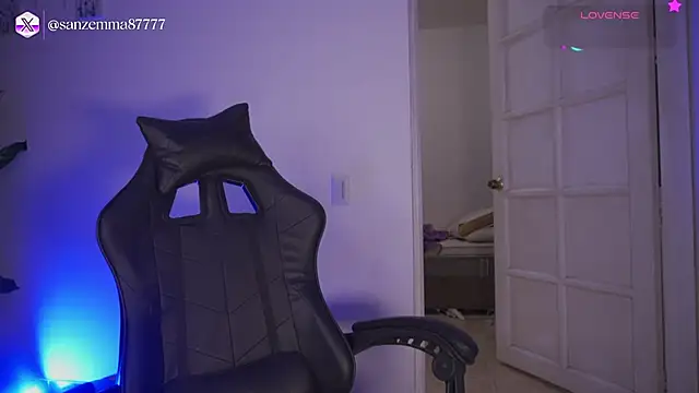 EmmaSanzz  online show from 04.16.26