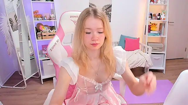 Lily Young online show from 02.07.25