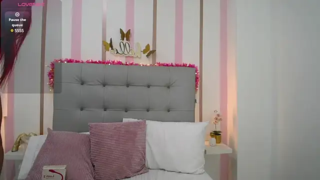 Mariana Rojas online show from 02.26.25