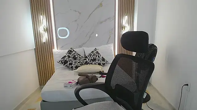 Mariana Rojas online show from 03.28.26