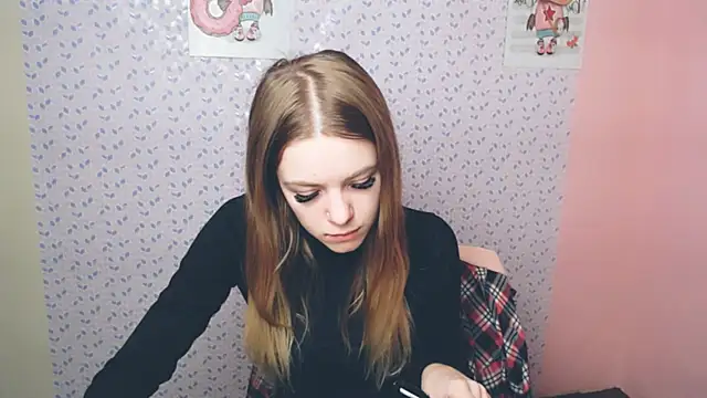 AliceFlirtt  online show from 12.18.24