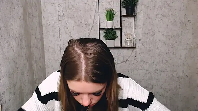 AliceFlirtt  online show from 03.05.25