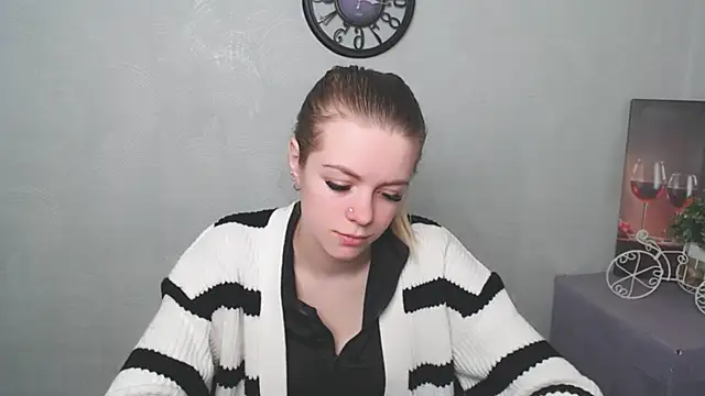 AliceFlirtt  online show from 03.05.25