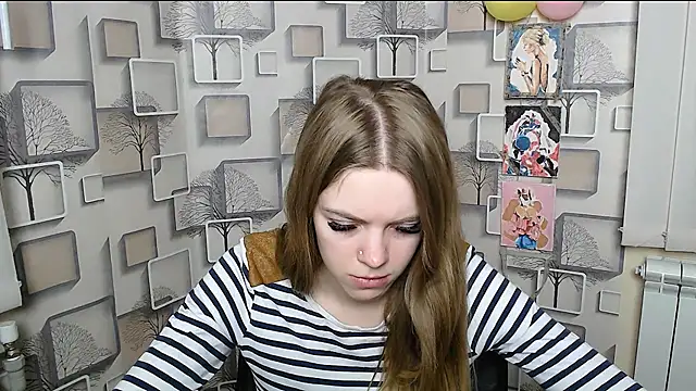 AliceFlirtt  online show from 03.13.25