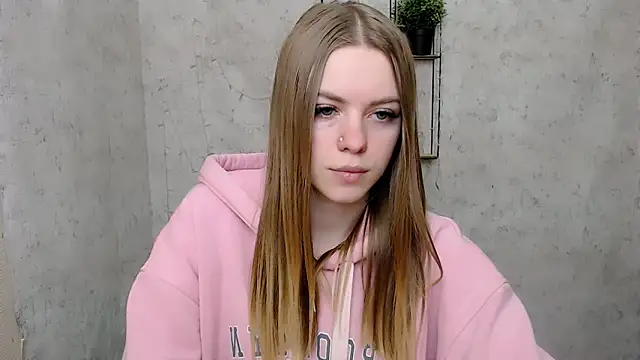 AliceFlirtt  online show from 03.17.25