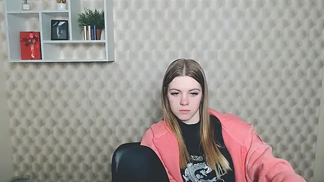 AliceFlirtt  online show from 03.20.25