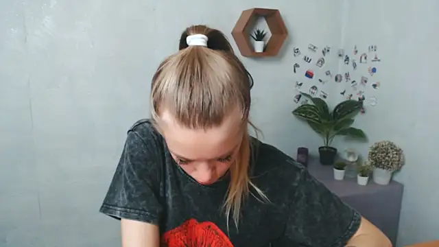 AliceFlirtt  online show from 09.09.25