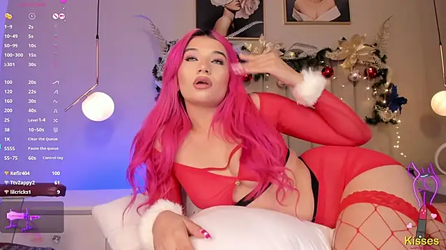 Snapshot of Emma_Thompsson chatting on 12.14.24 Emma Thompsson online show from 12.14.24