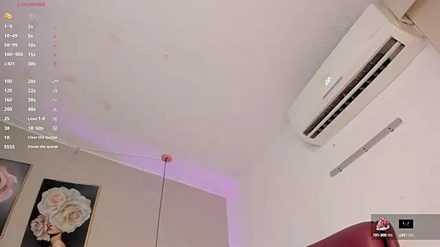 Snapshot of Emma_Thompsson chatting on 09.16.25 Emma Thompsson online show from 09.16.25