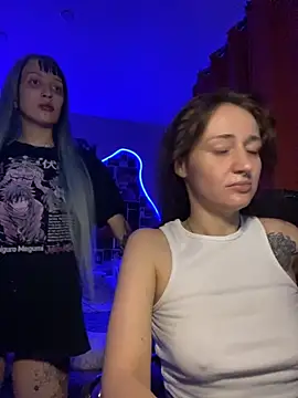 Snapshot of Dooubletroublee chatting on 11.06.25 Dooubletroublee online show from 11.06.25