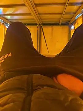 Snapshot of cussy007 chatting on 12.04.24 cussy007 online show from 12.04.24