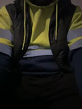 Snapshot of cussy007 chatting on 02.13.25 cussy007 online show from 02.13.25