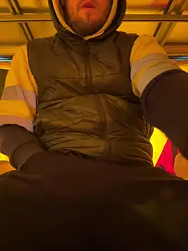 Snapshot of cussy007 chatting on 02.14.25 cussy007 online show from 02.14.25