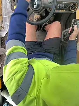 Snapshot of cussy007 chatting on 10.15.25 cussy007 online show from 10.15.25