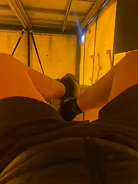 Snapshot of cussy007 chatting on 11.10.25 cussy007 online show from 11.10.25