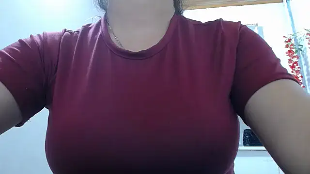 Luna girlhot  online show from 03.12.26