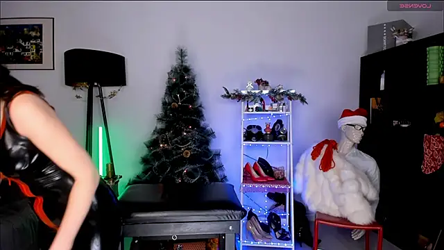 MissAliciaFD online show from 12.26.24