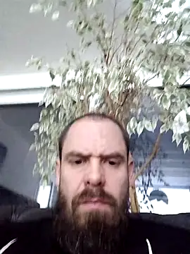 Lost-in-Berlin online show from 12.14.25