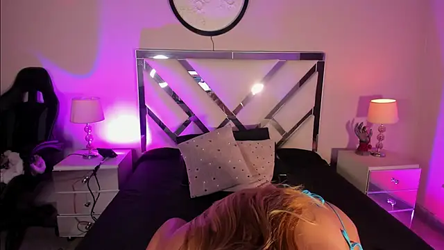 AnyyJones online show from 10.27.25