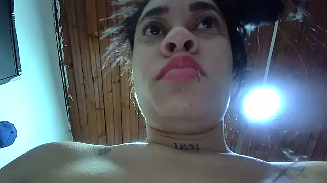 white sexy  online show from 10.25.25