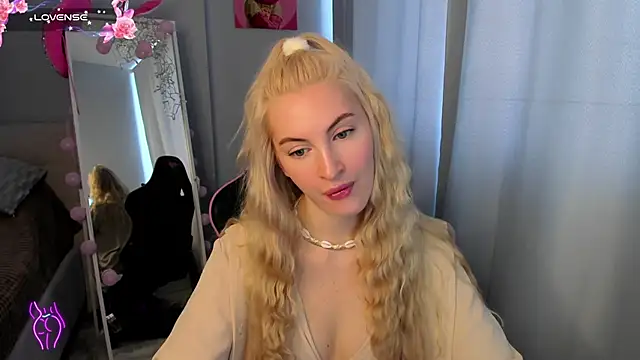 Snapshot of Kimmy_powell chatting on 05.27.26 Kimmy powell online show from 05.27.26